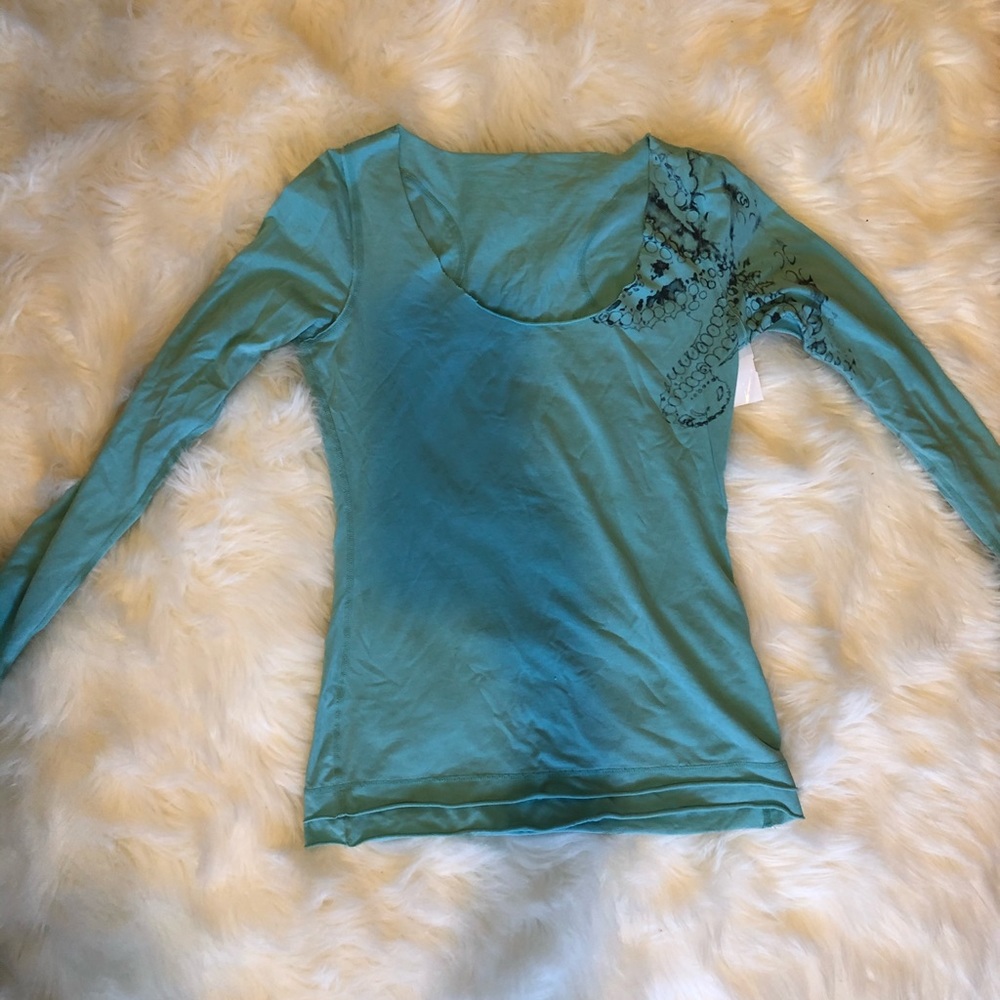 Lululemon top
